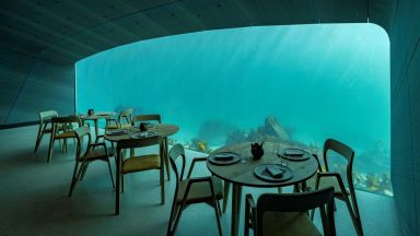  Първият подводен ресторант в Европа отваря врати
