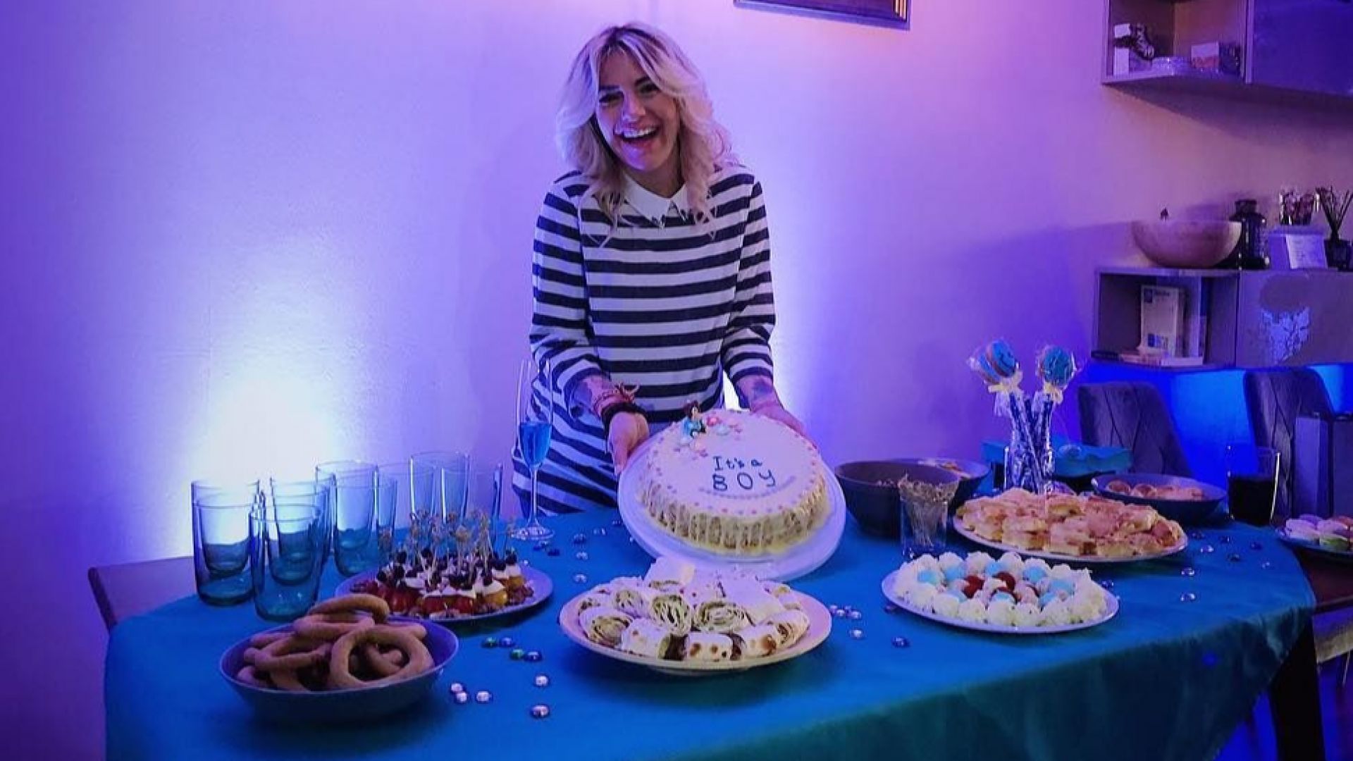 Поли Генова организира бебешко парти