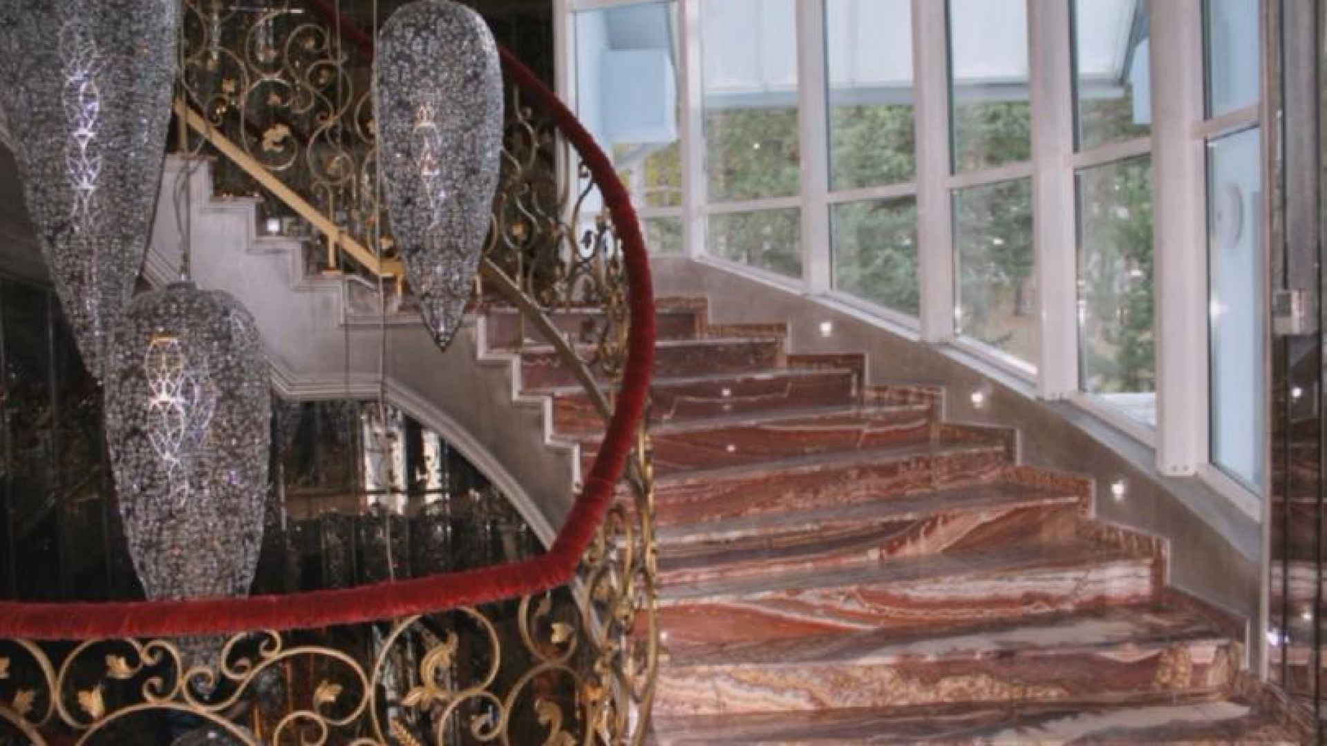 От днес къщата на Николай и Евгения Баневи в столичния