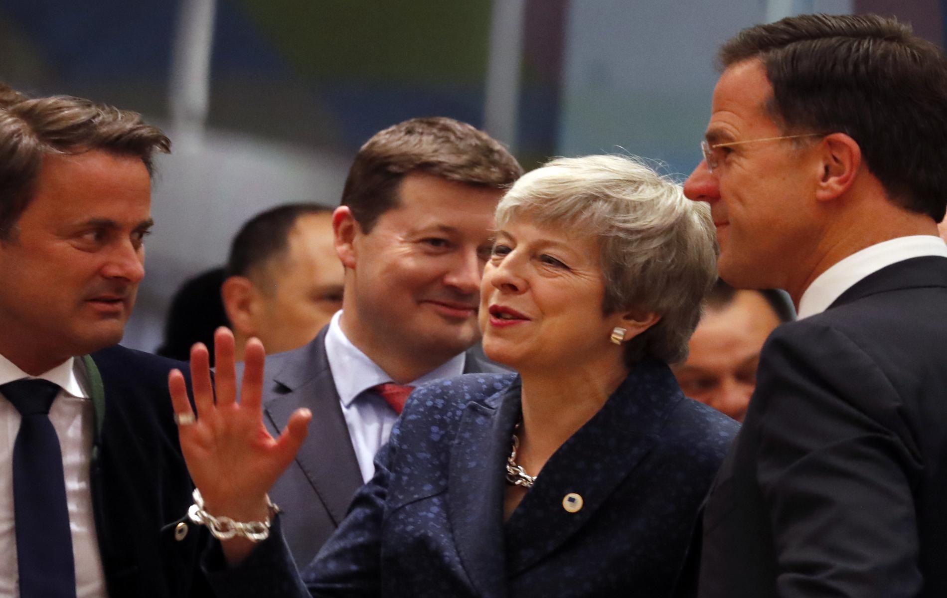 Европейските лидери обсъждаха Брекзит  на дълго заседание вчера