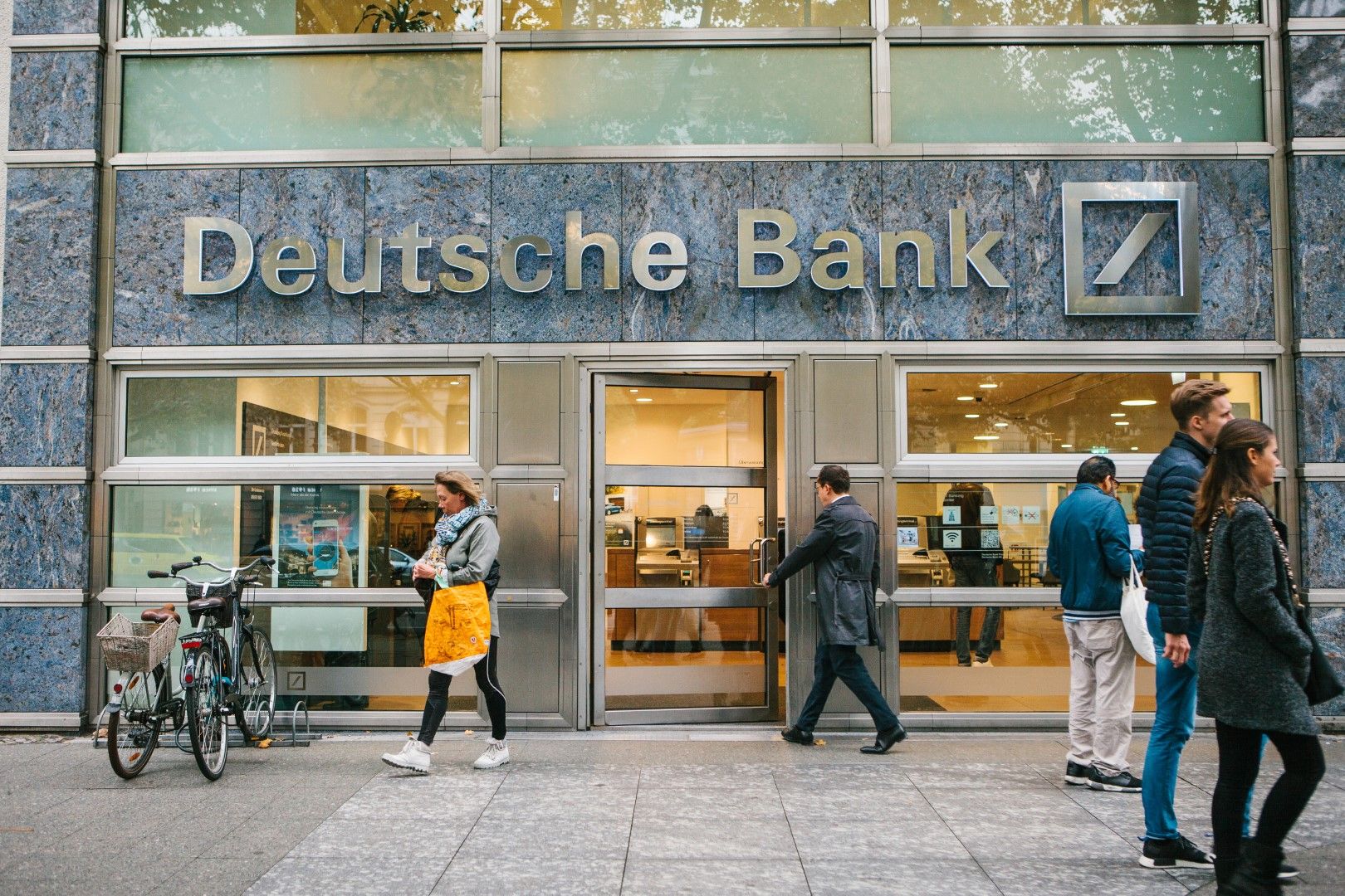Преструктурирането на Дойче банк ще струва до 5 милиарда евро