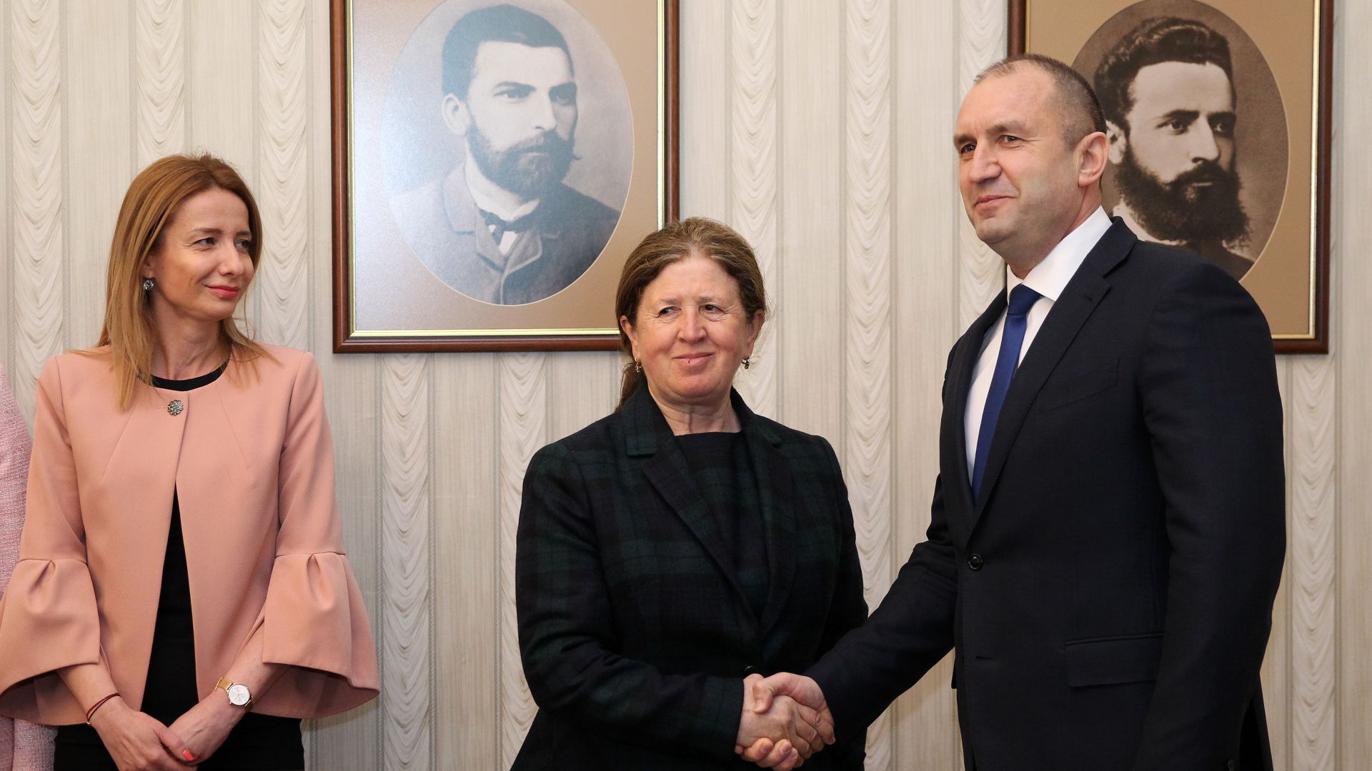 За мен е удоволствие да ви приветствам с избирането ви