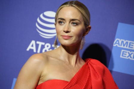 Емили Блънт преговаря за участие във филм на мъжа си