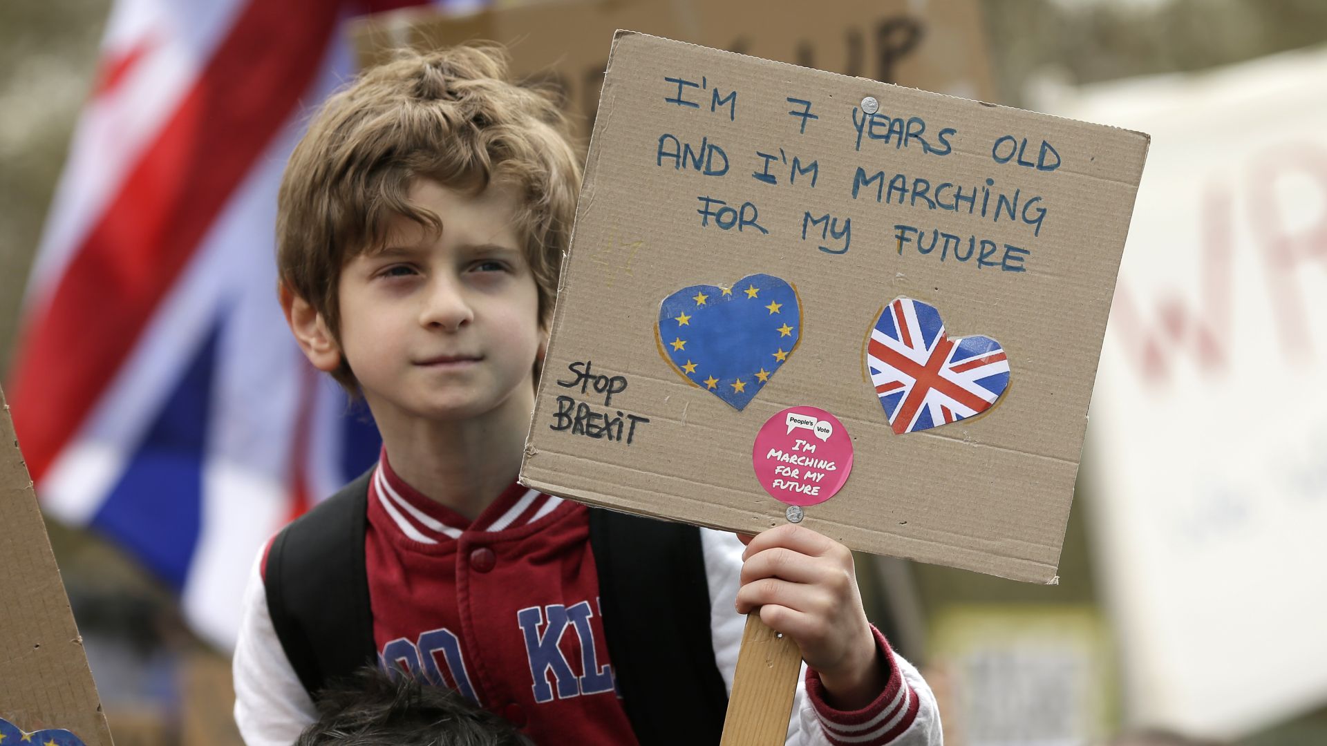 Десетки хиляди души се включиха днес в шествие в централен