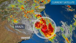 Екстремно редкият тропически циклон Иба до Бразилия