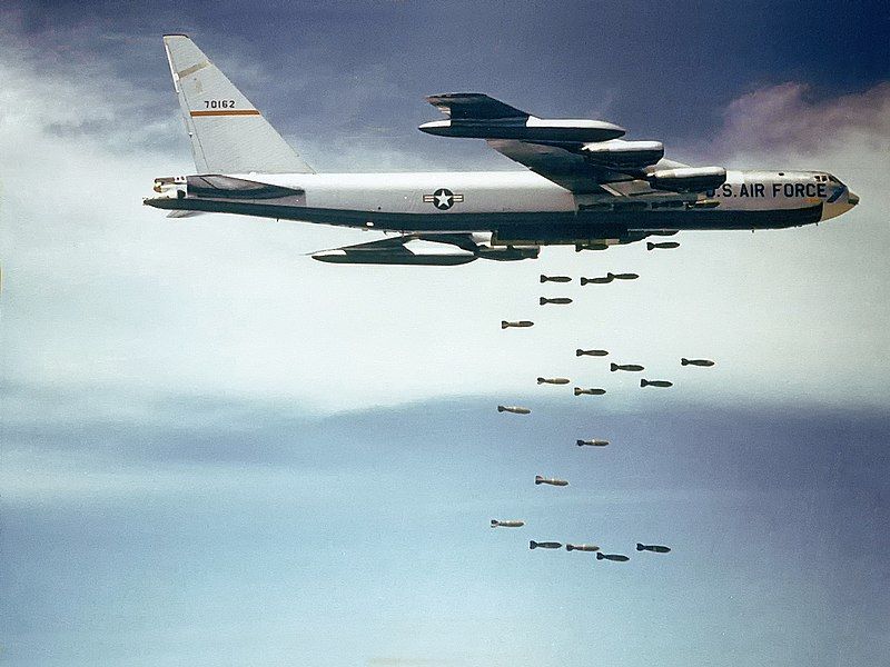 Три американски стратегически бомбардировача Boeing-52H Stratofortress са се приближили до границите на Русия