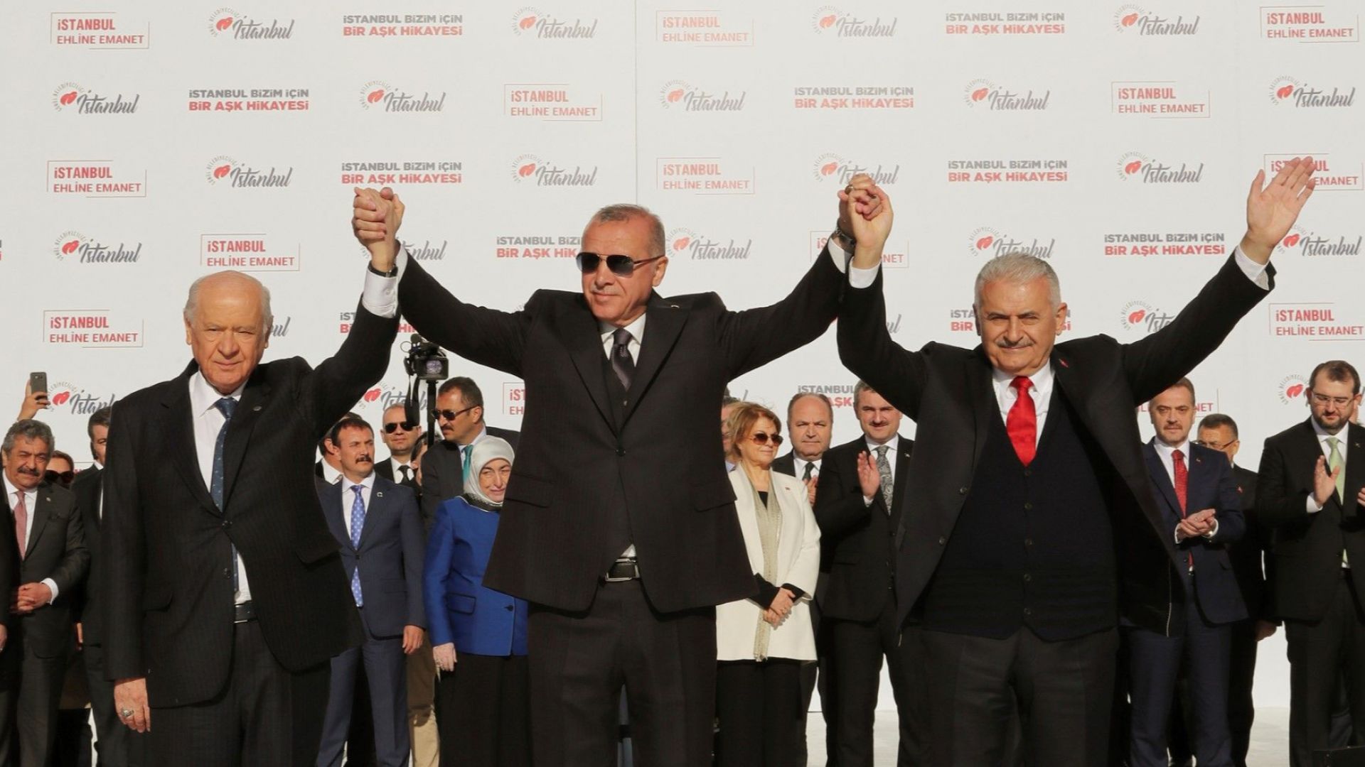 За да запази контрола върху Истанбул на местните избори на