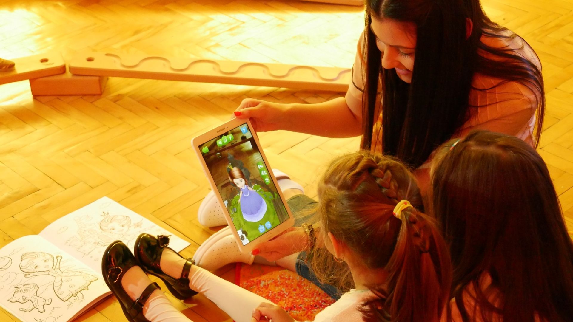 Специално оборудвана стая за развитие на деца със сензорни езикови