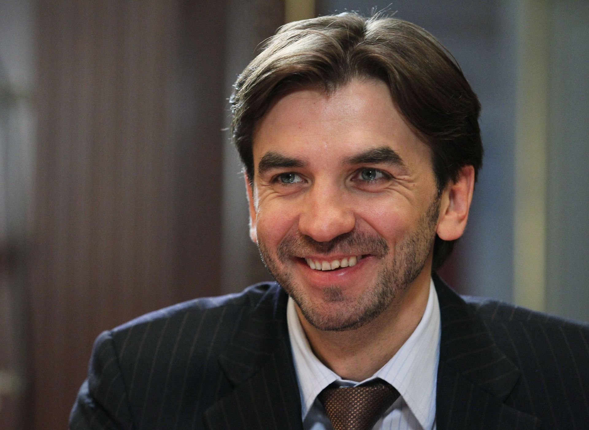 Михаил Абизов бе министър по координацията на дейността на отвореното правителство в периода 2012 - 2018 г. и отговаряше за информационните технологии 