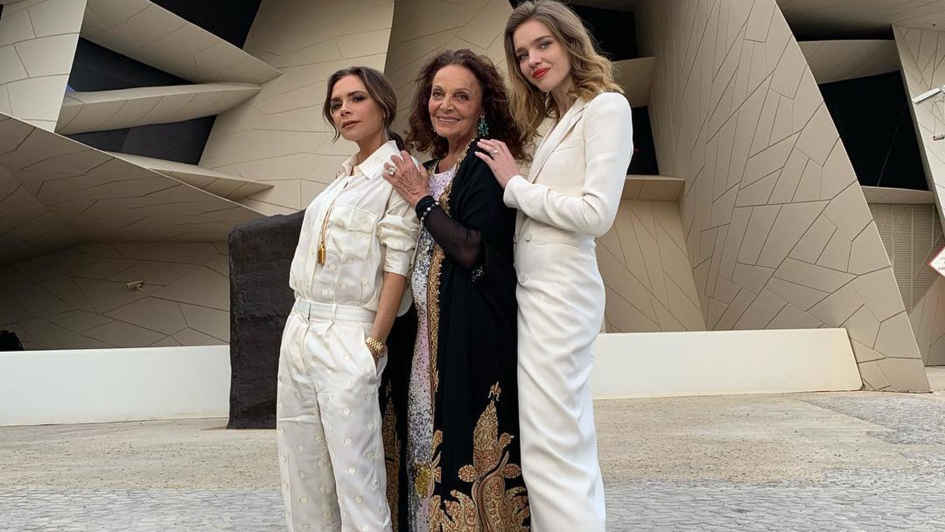 Виктория, Наоми и Джони Деп на откриването на Националния музей на Катар
