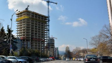 Артекс има право да строи небостъргача Златен век до 17