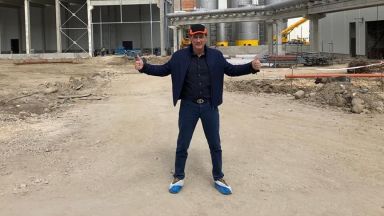 Кирил Домусчиев показа новия си завод за 320 млн. лева