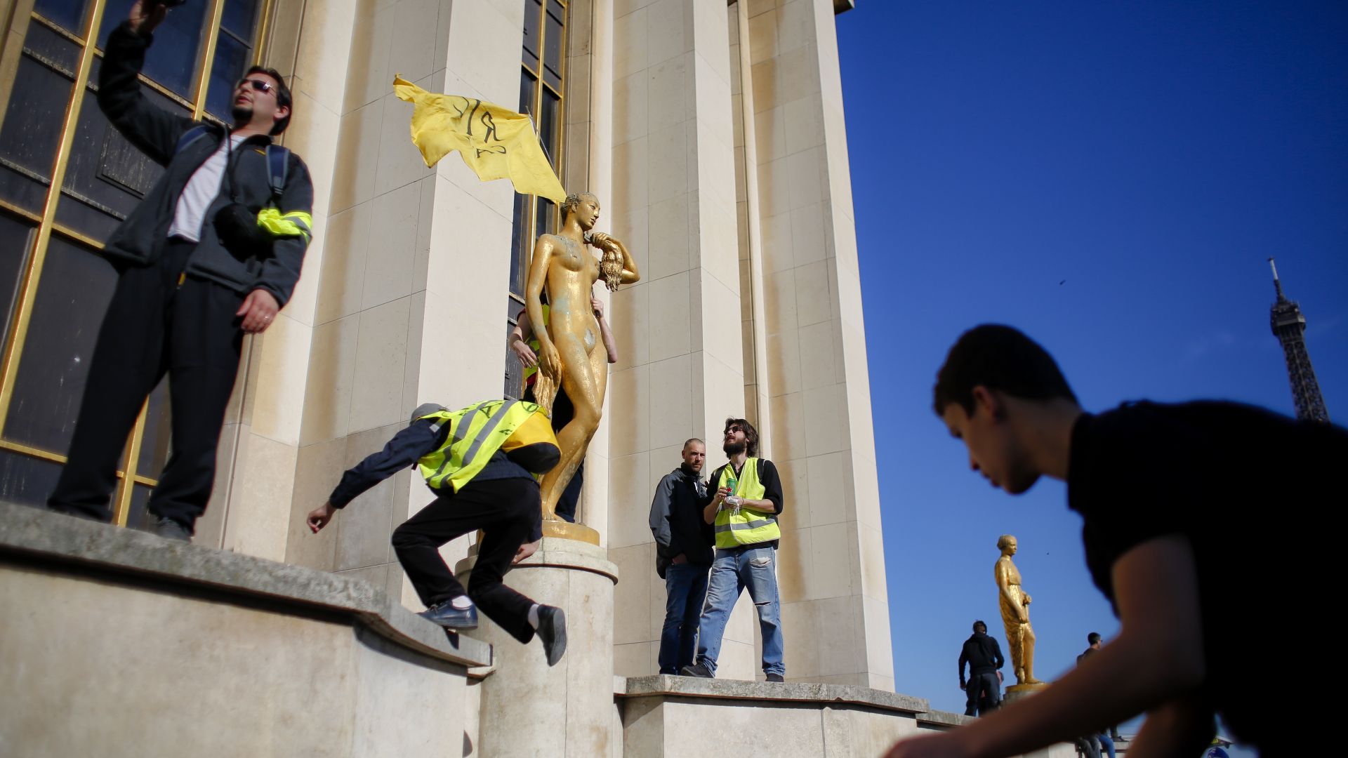 Френският премиер Едуар Филип обеща днес бързо намаляване на данъците