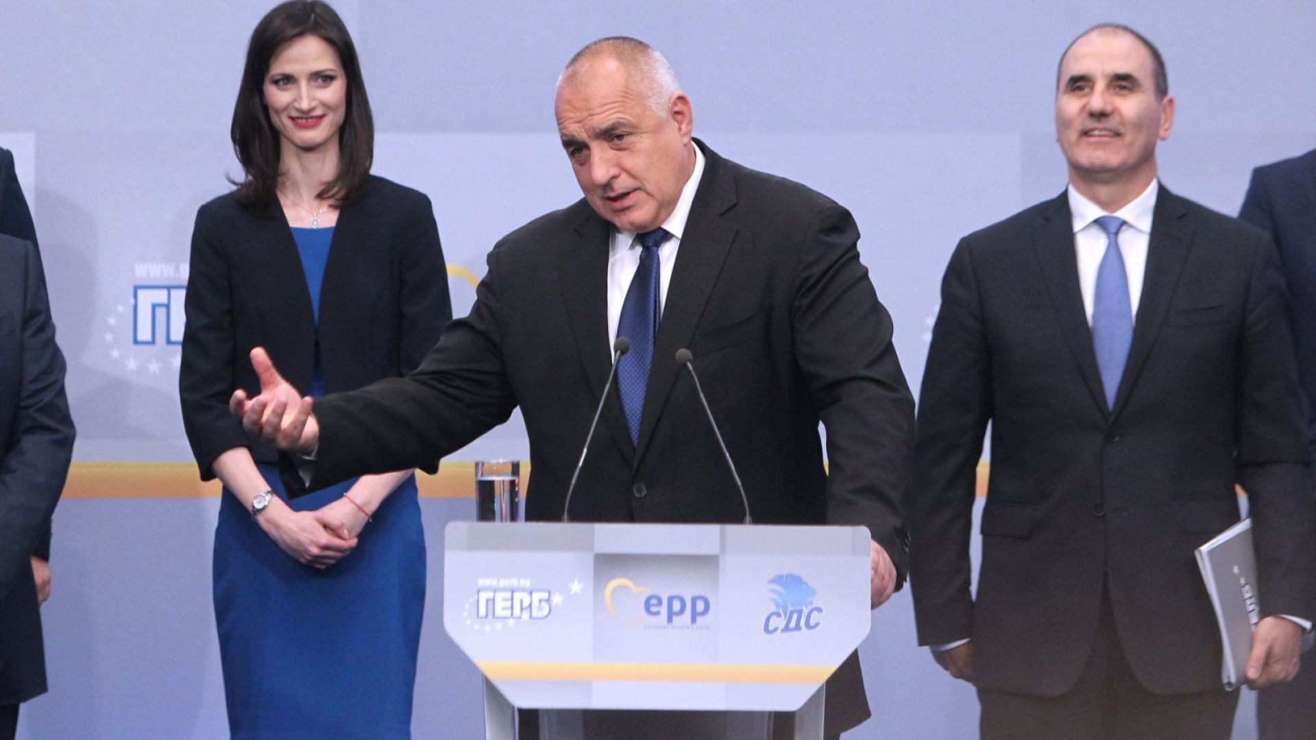 Лошо ни удариха и зависи дали сме си сложили голяма