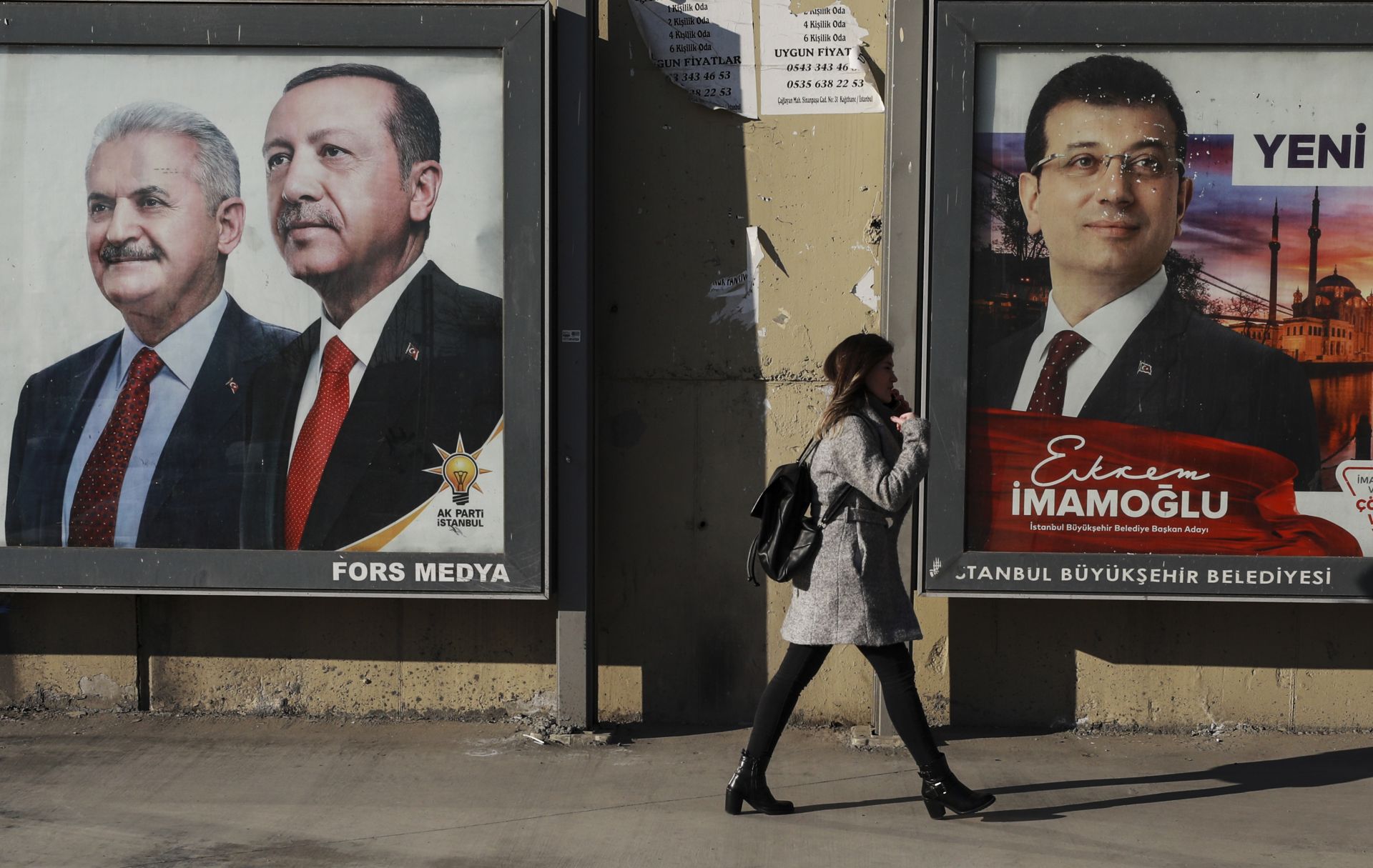 Партията на Ердоган води на местните избори в Турция