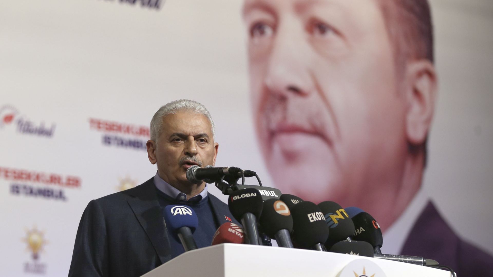 Изборните секции в Истанбул бяха отворени тази сутрин в 8