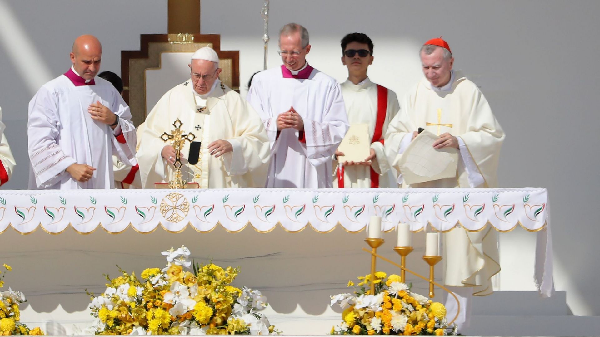 Папа Франциск заяви че политическите лидери които искат стени и