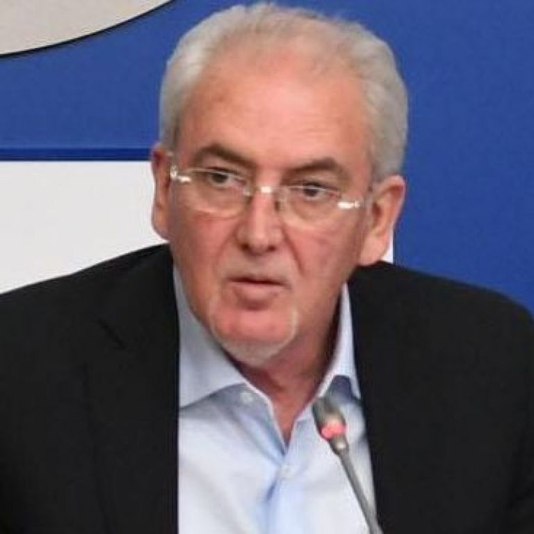 Лютви Местан, председател на ДОСТ