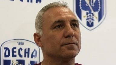 Стоичков треньор на стадион "Юри Гагарин" ... за първи април