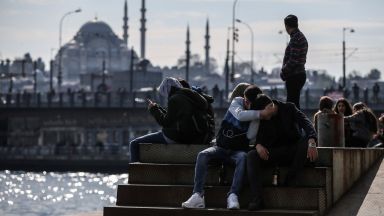 Мощен трус от 6 по Рихтер разлюля Истанбул, усети се силно и в Бургас (видео)