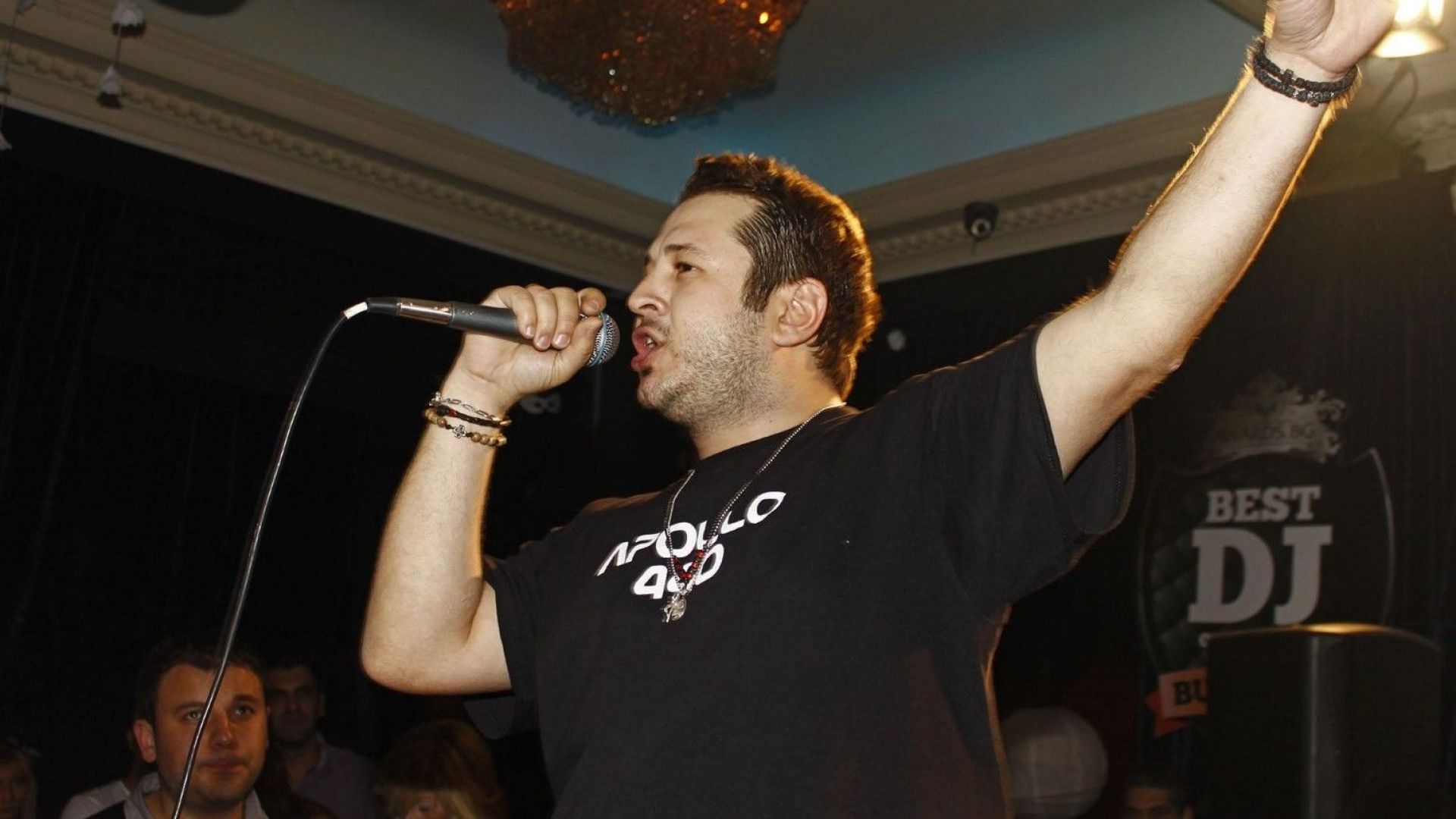 Вокалистът на рок групата Gravity Co Явор Захариев е бил