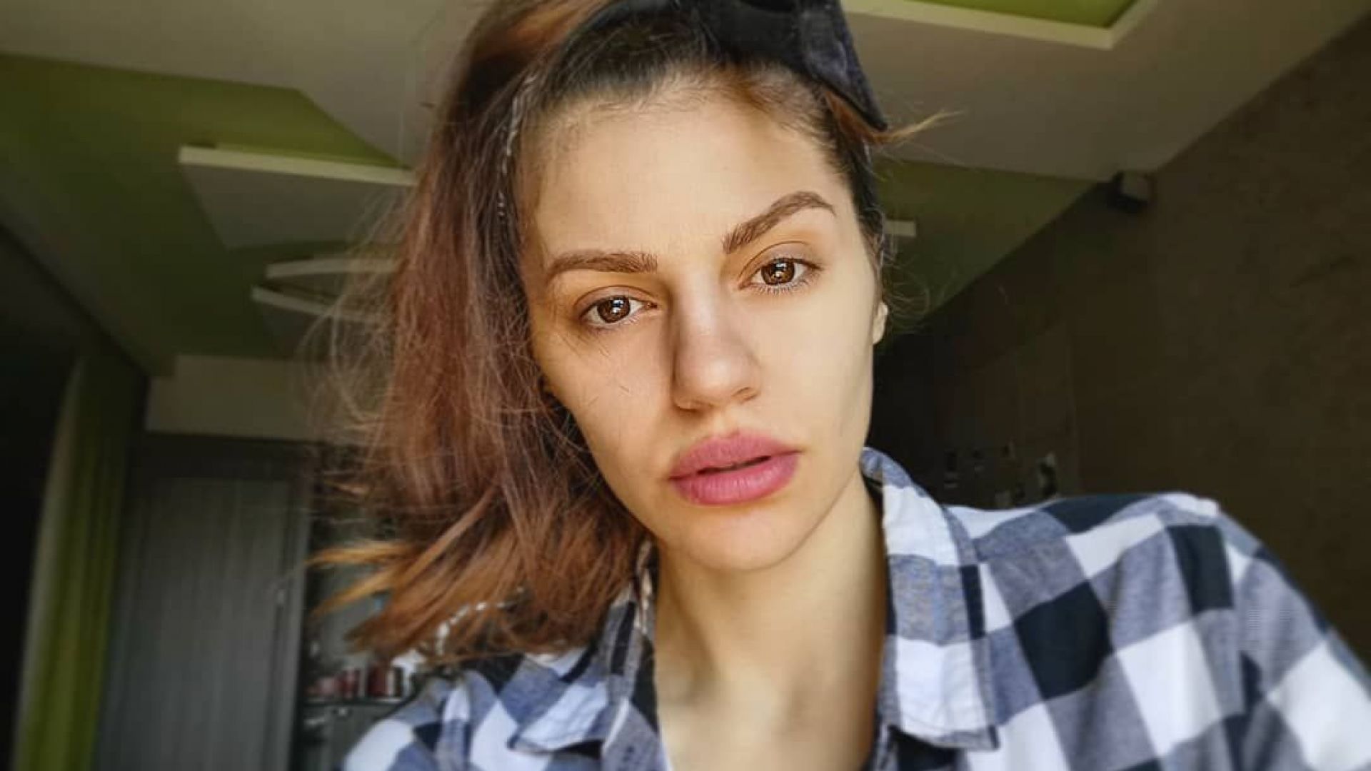 Михаела Филева се показа без грим, критикуват плътните ѝ устни