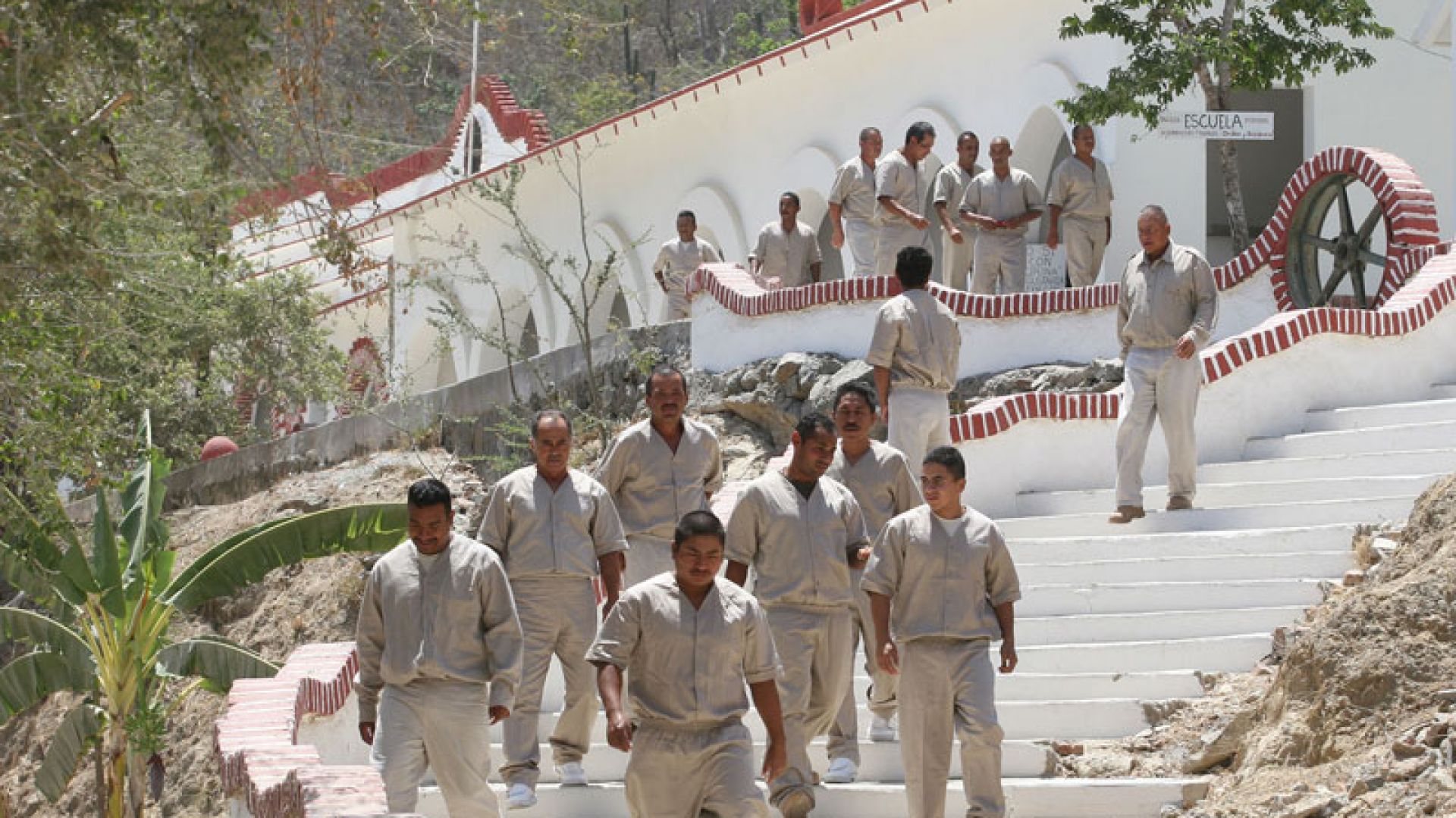 Повече от век след като Мексико създаде затвор на о в