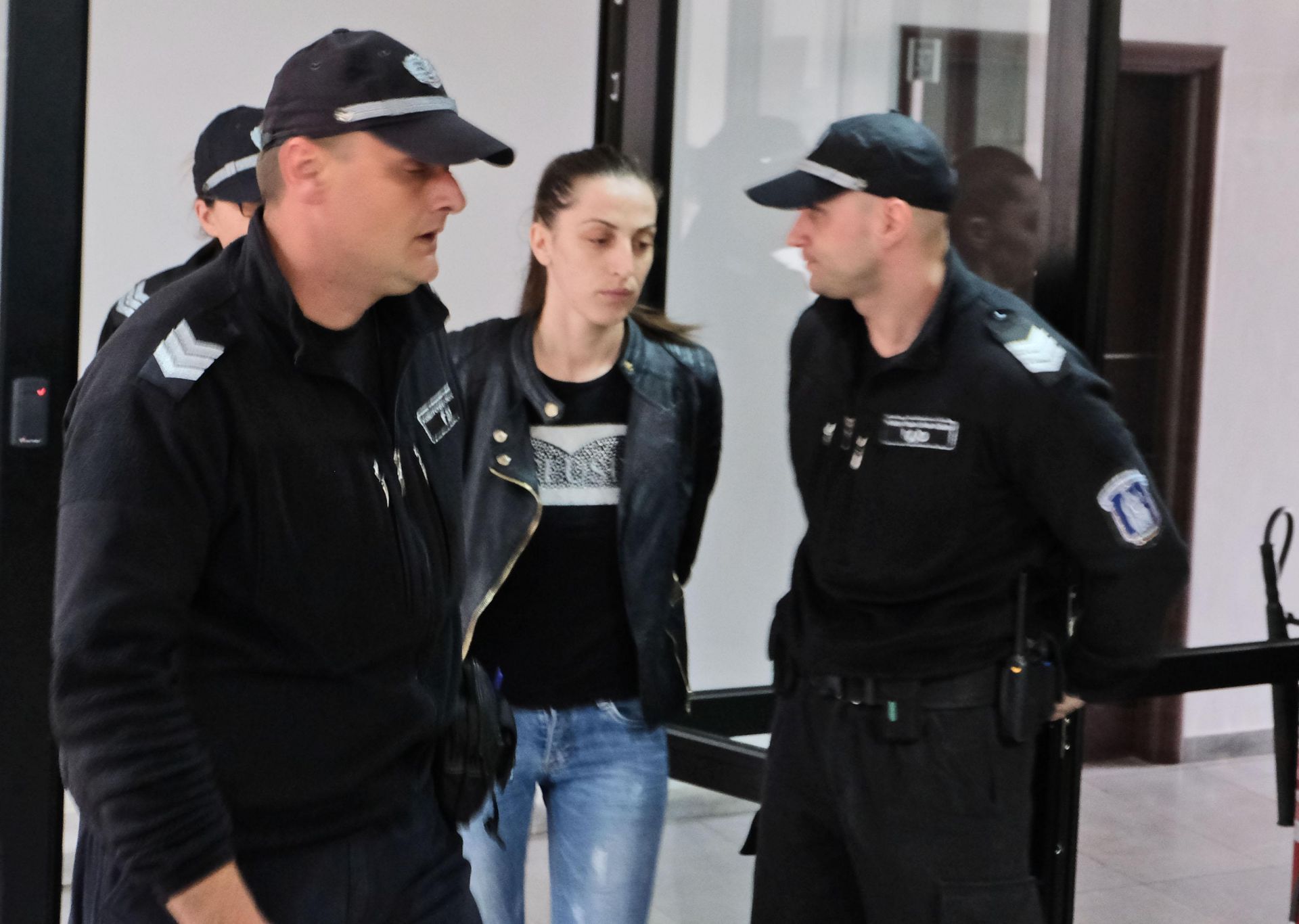 Окръжен съд - Благоевград измени мярката за неотклонение на разследващия полицай Розалина Кьосева, задържана при спецакция в ОДМВР