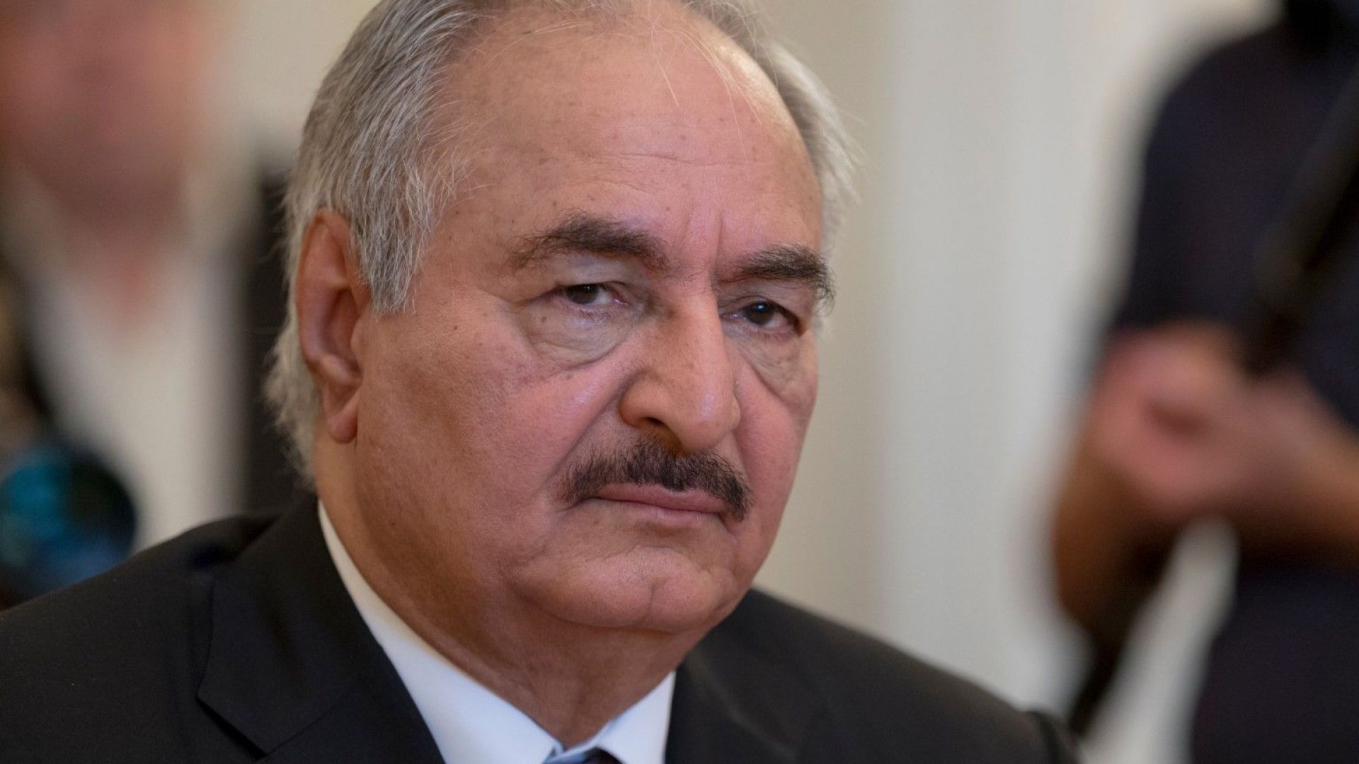 Министър председателят на международно признатото либийско правителство Файез Сарадж издаде днес