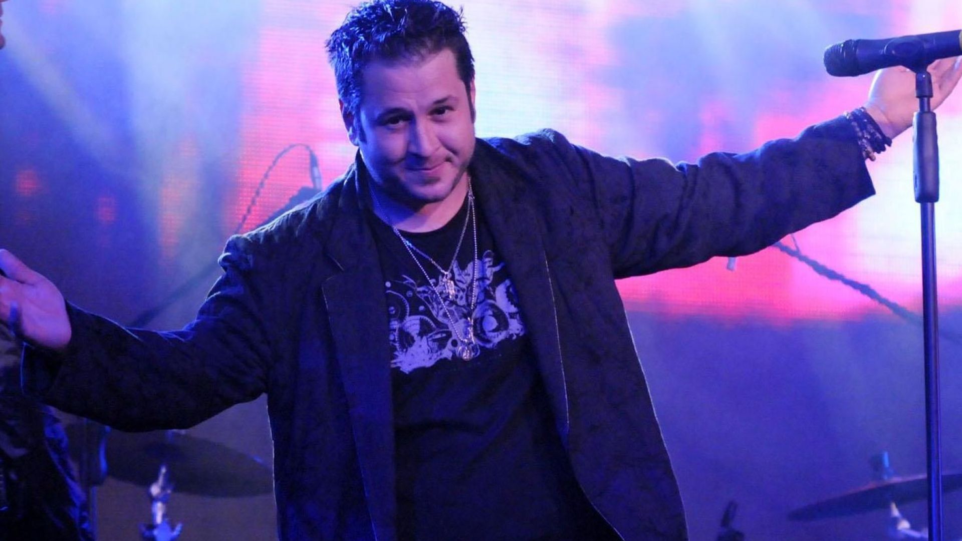 Вокалистът на групата Gravity Co Явор Захариев който бе открит