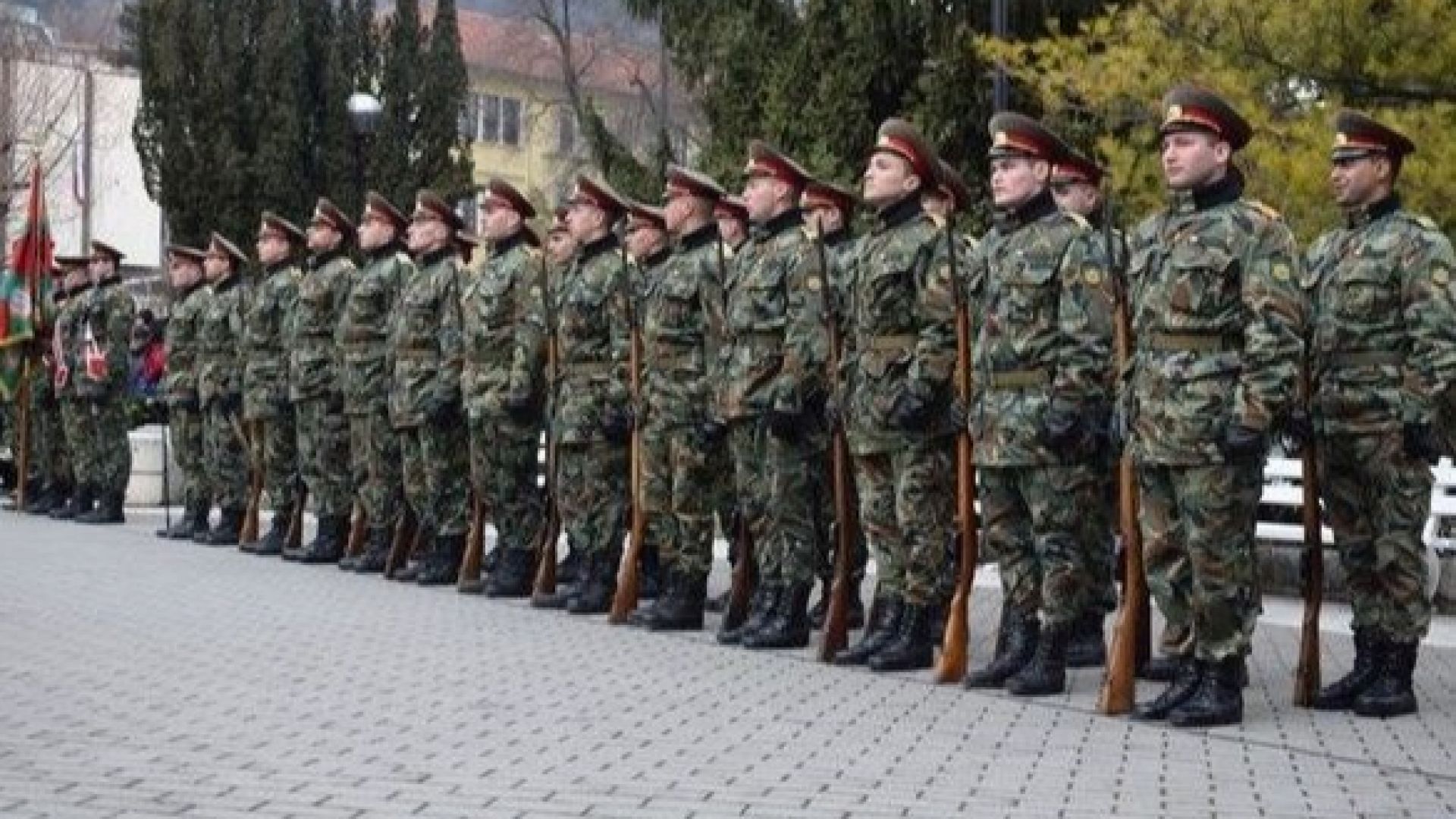 Пет часа е продължила операцията на 20 годишната курсантка от НВУ