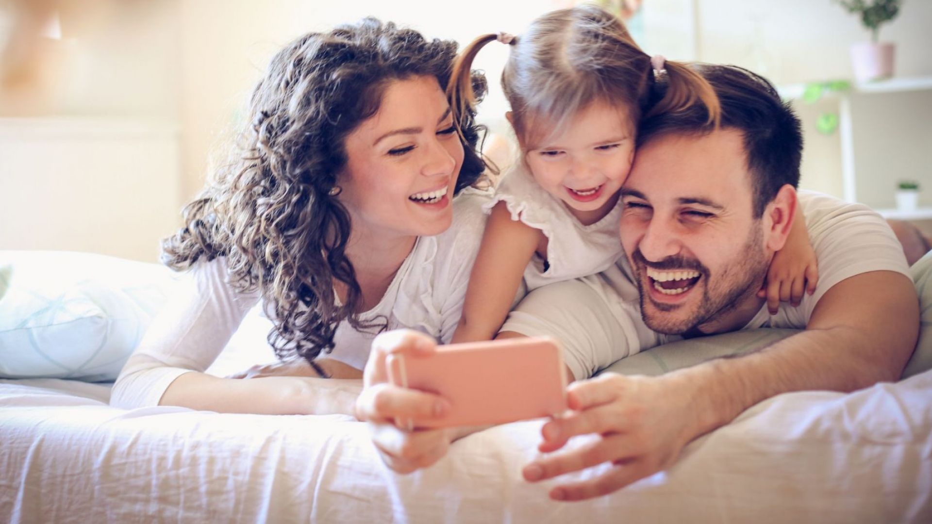 Италианското правителство възстанови тази седмица понятията баща и майка на