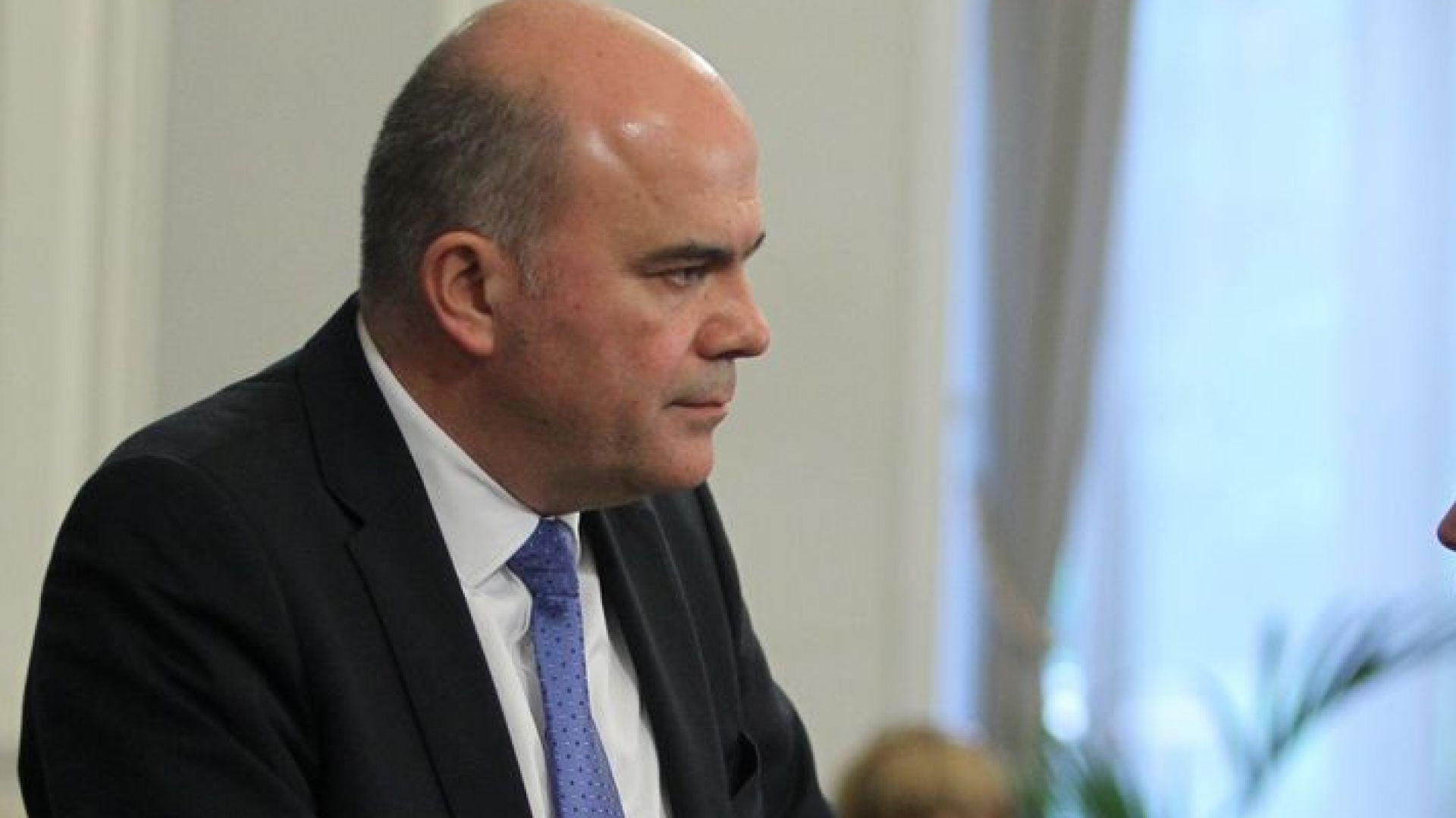 Министър Петков против идеята на АИКБ за болничните