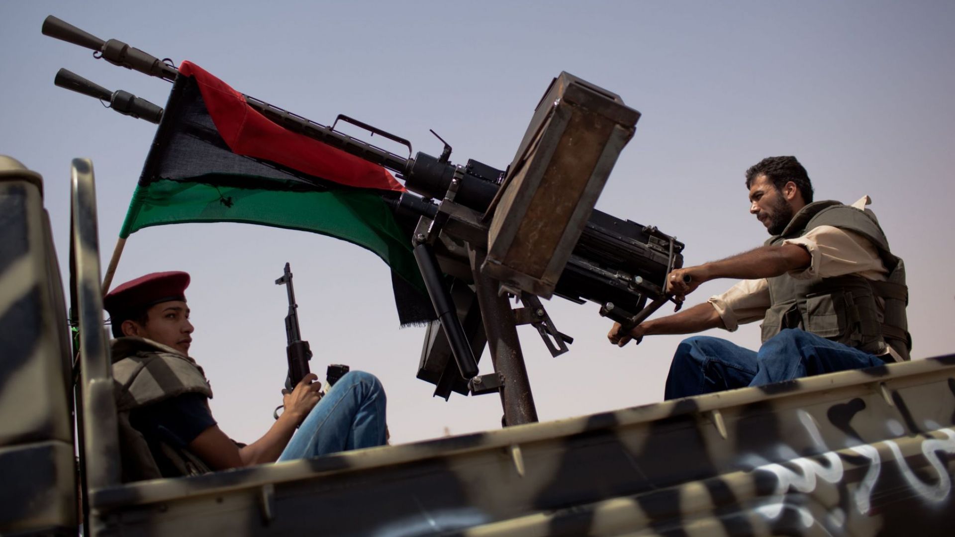 Ожесточени сблъсъци избухнаха южно от Триполи между силите на маршал