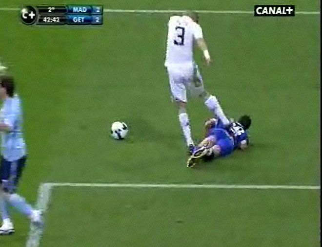 2009 г. Пепе от Реал Мадрид изрита в гърба легнал играч на Хетафе. Това остава едно от най-жестоките действия виждани в европейския футбол.