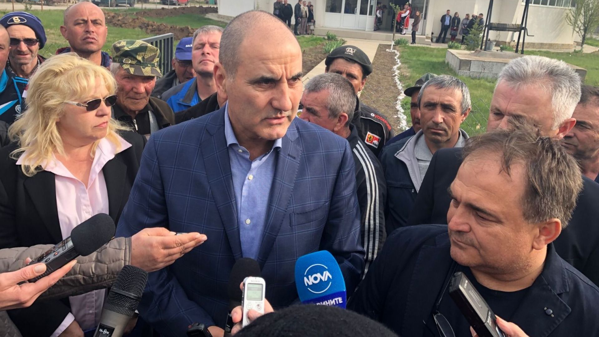 Заместник председателят на ГЕРБ Цветан Цветанов заяви че думите на кмета