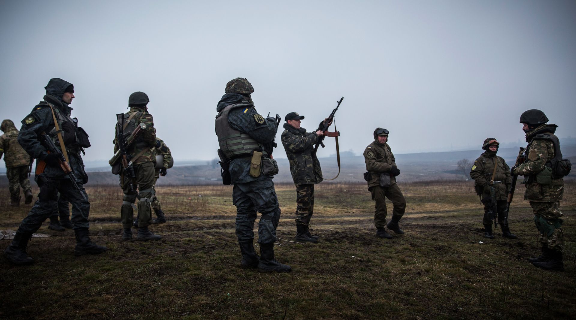 13 март 2015 г. - Украински батальон се подготвя за битка край Мариупол