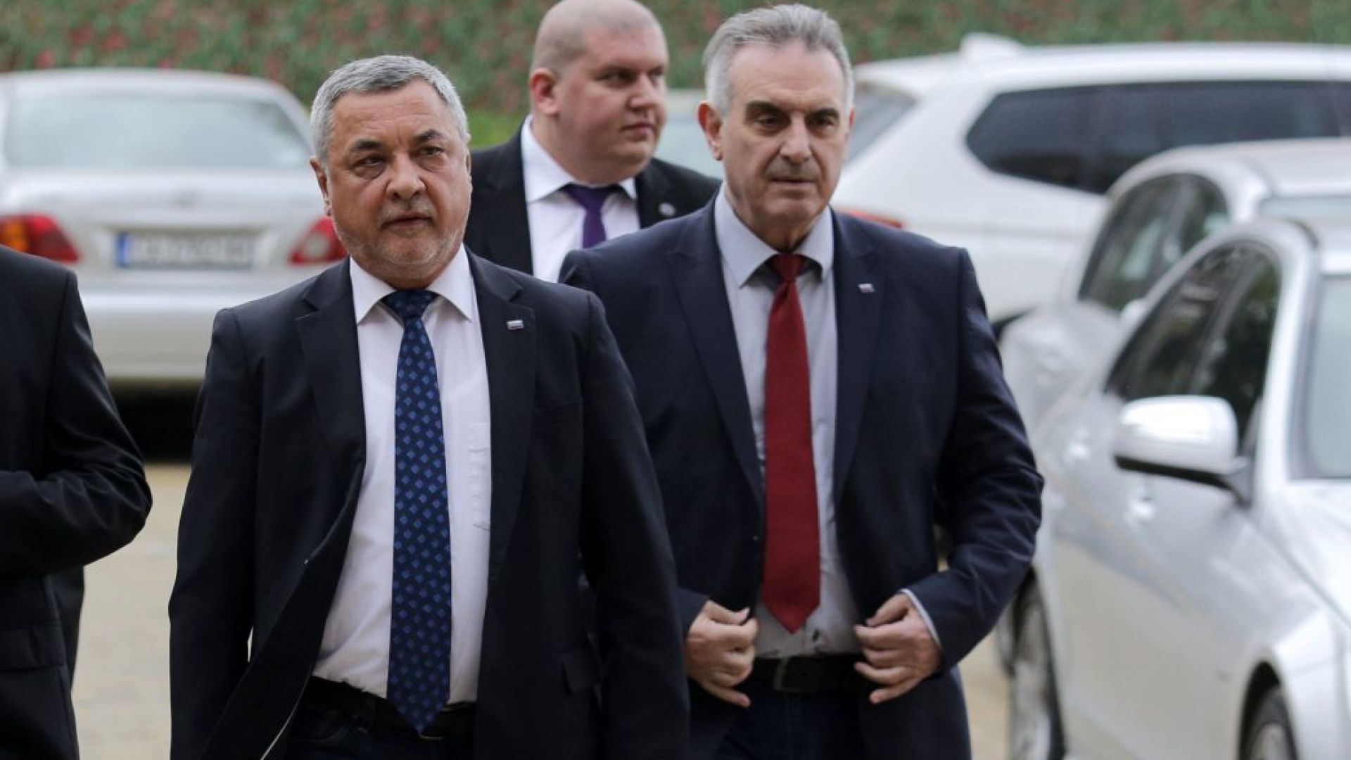 Лидерът на Валери Симеонов регистрира официално в ЦИК листата на