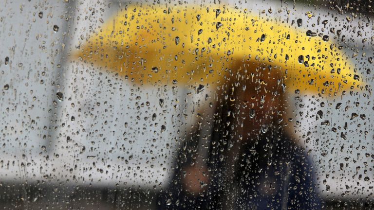 Облачна и дъждовна ще бъде съботата