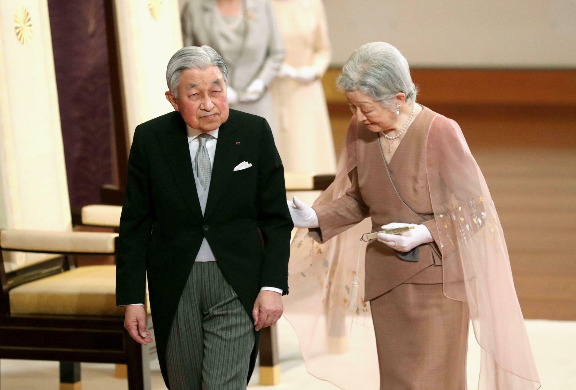Император Акихито и императрица Мичико на 60-годишнината от сватбата им