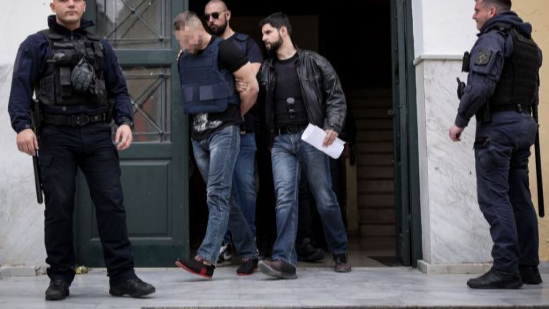 Един от най-скъпите гръцки адвокати защитава българина, обвинен в поръчков разстрел