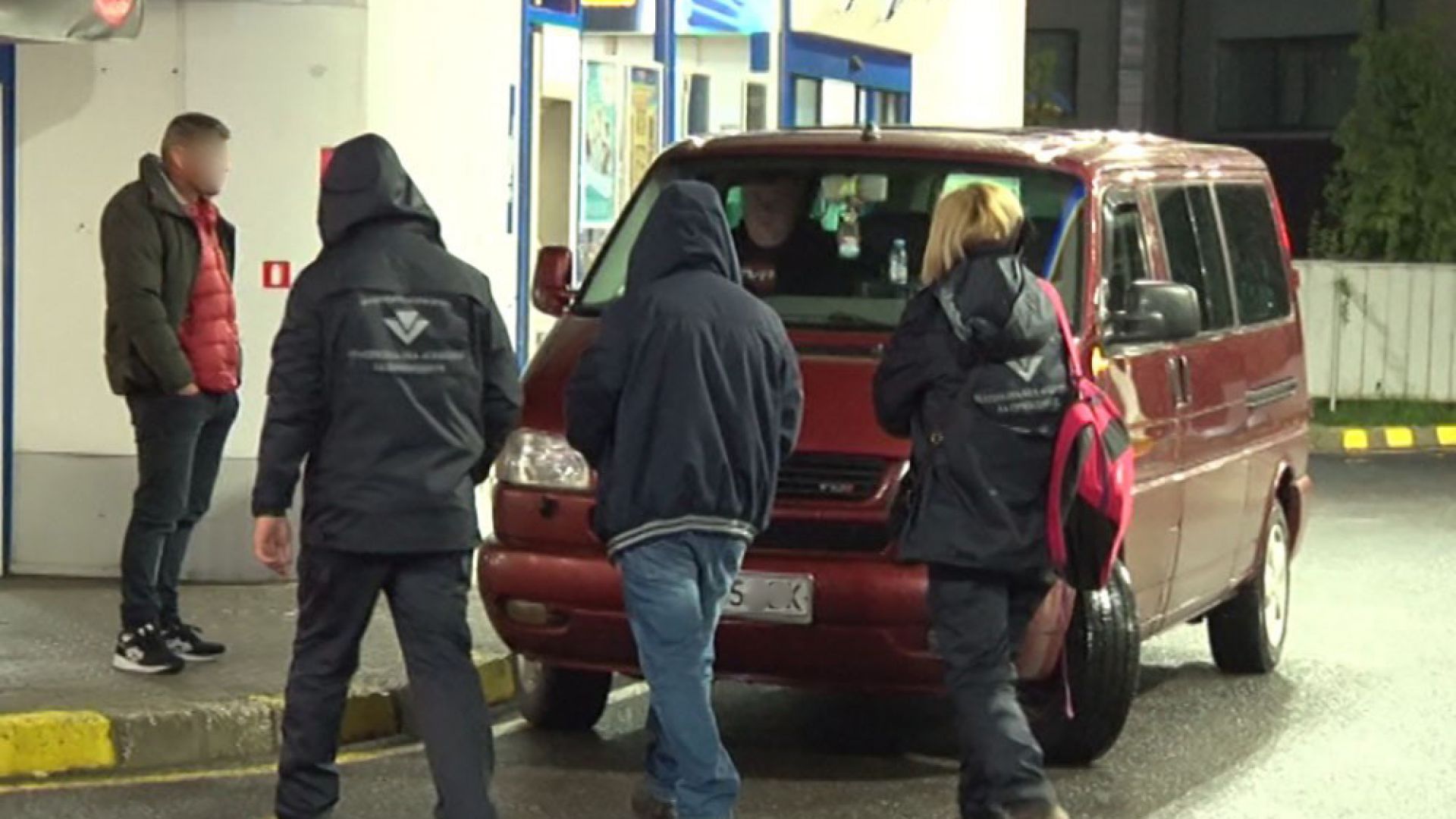 НАП запечатва за месец микробусите возили нелегално пътници от Кърджали