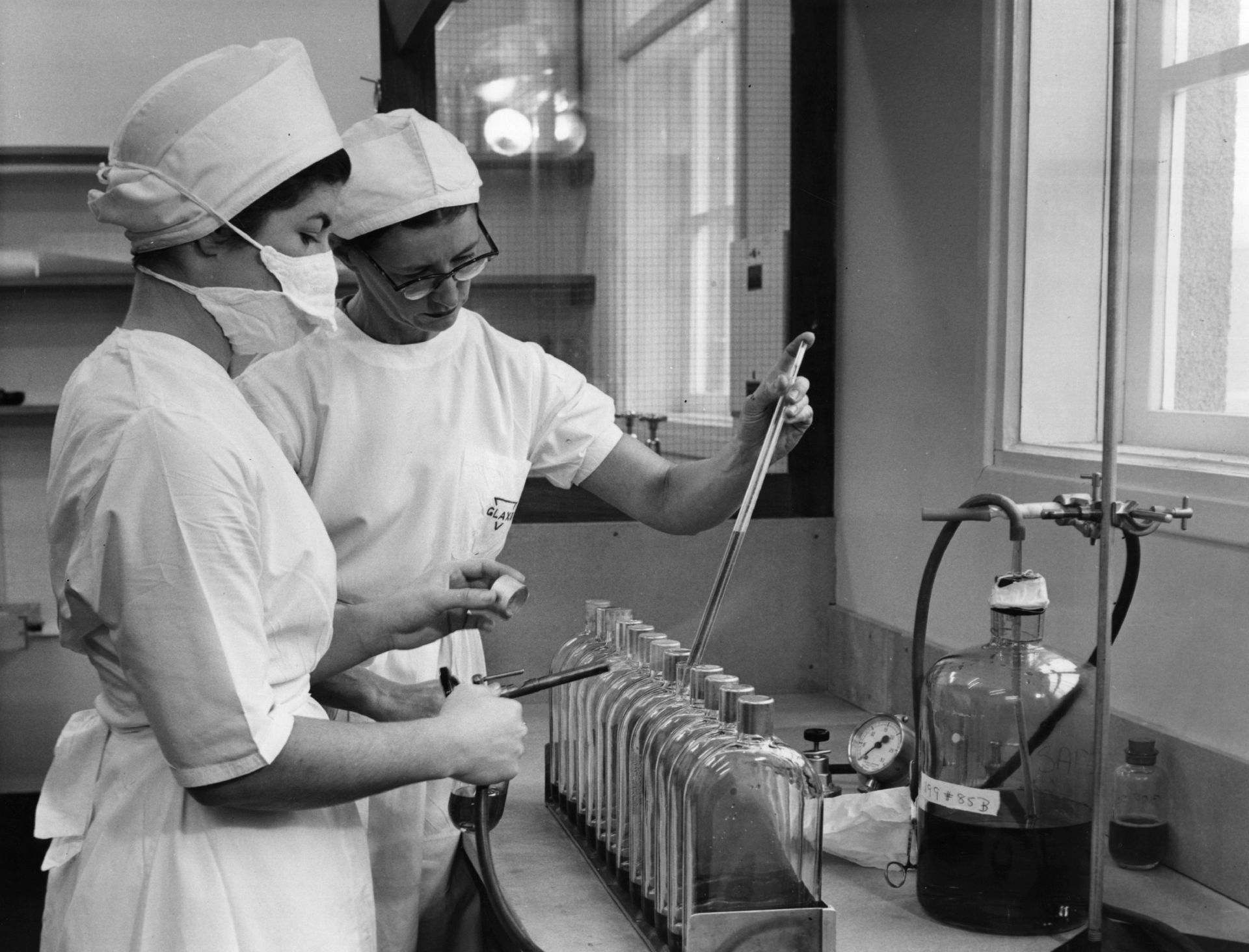 На 12 март 1955 г. ваксината на д-р Солк е обявена за ефективна и безопасна