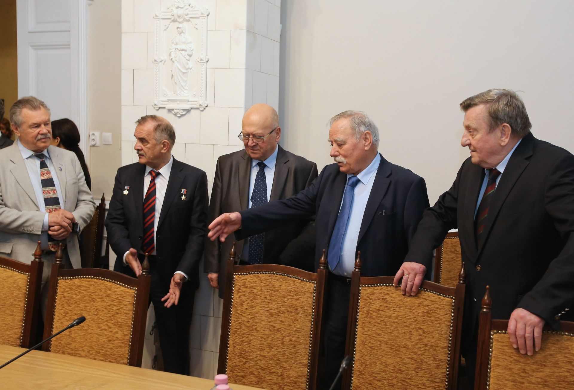 Георги Иванов със свои колеги от Чехия, Унгария, Русия и Словакия