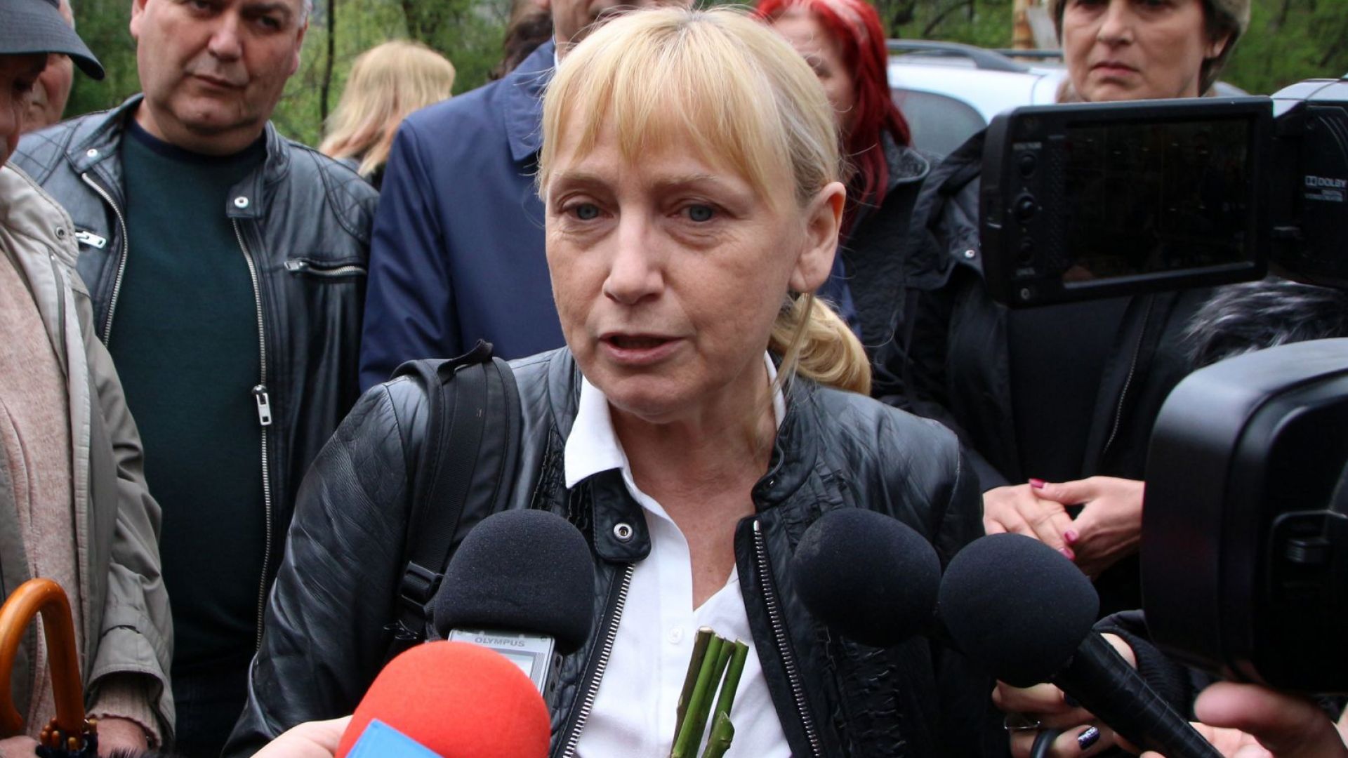 Депутатката от БСП Елена Йончева се закани че след всички