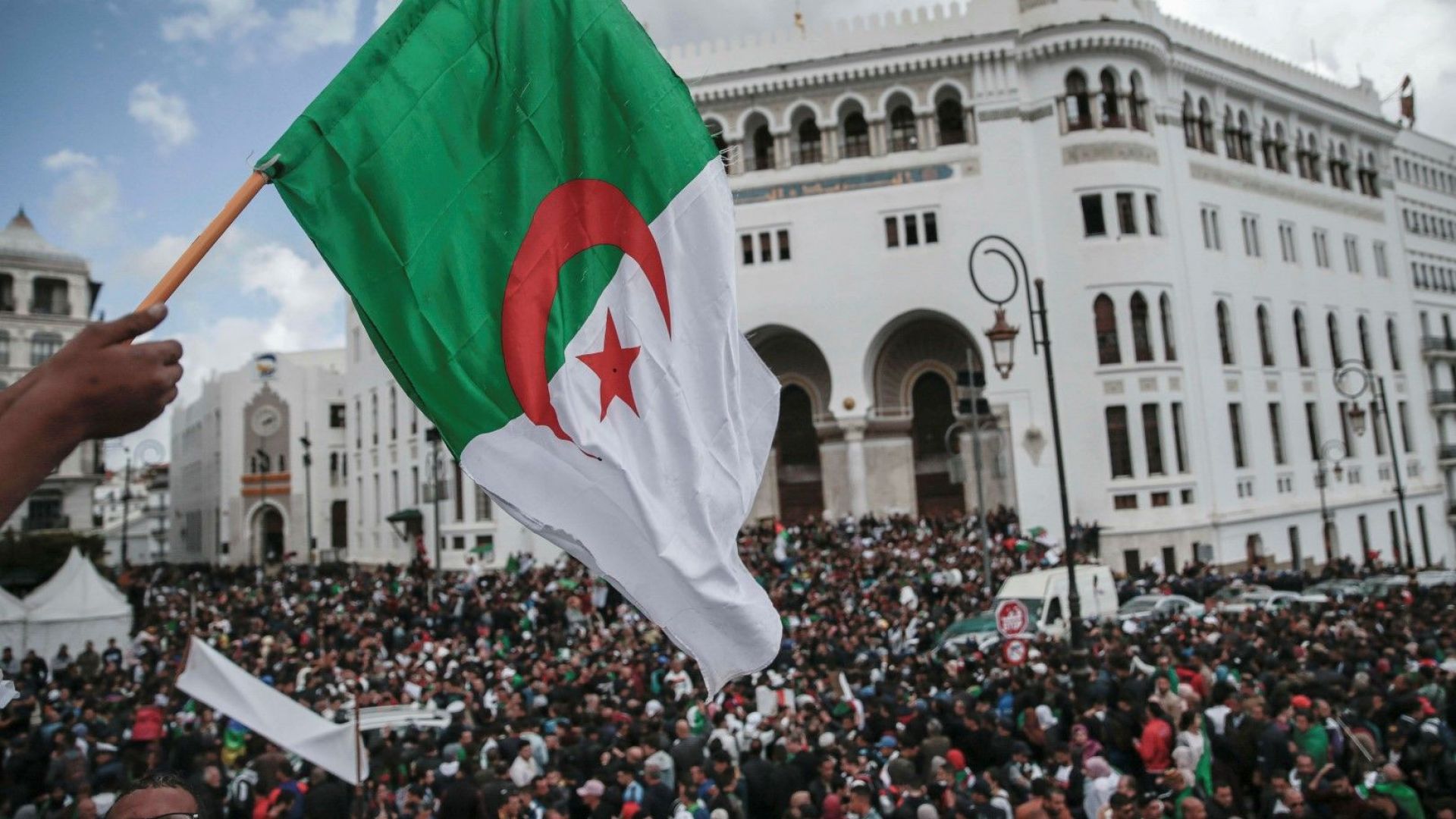 На 4 юли в Алжир ще се състоят президентски избори