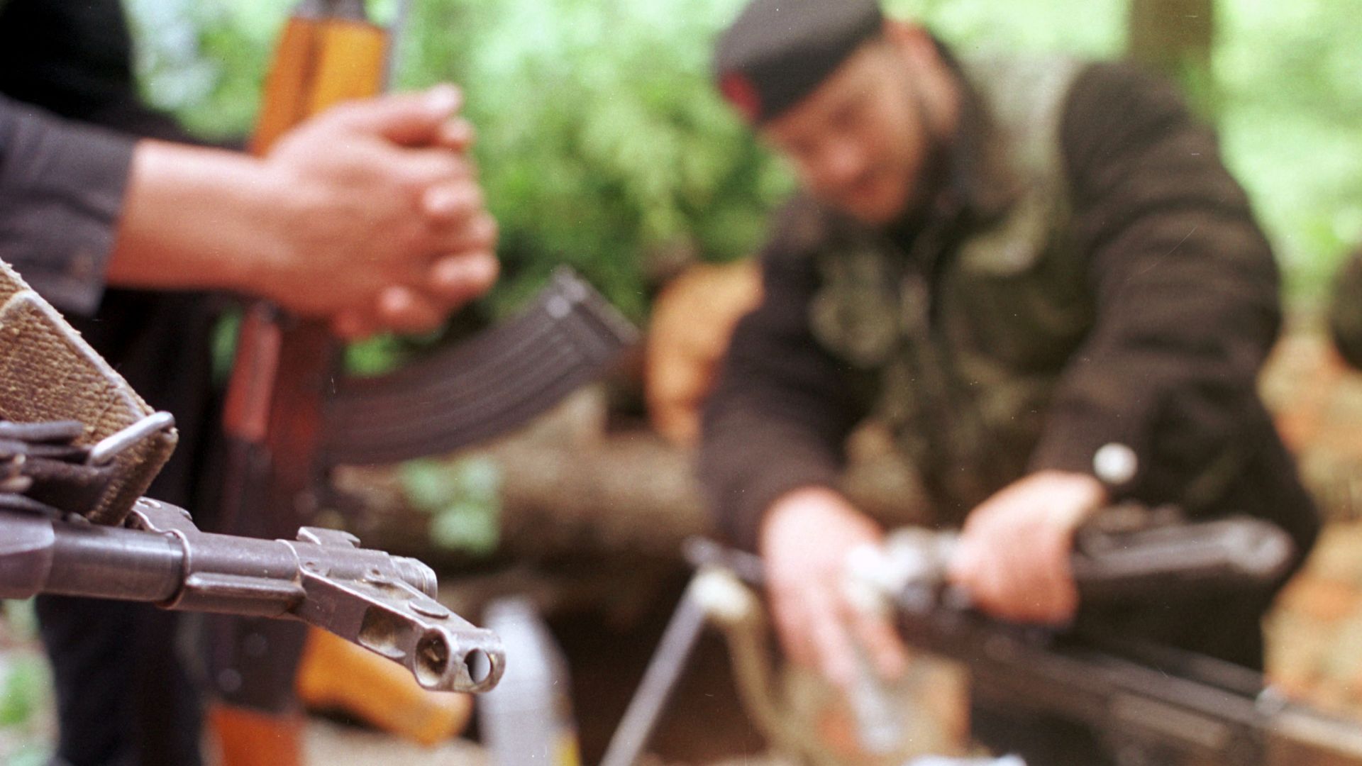 Албанското министерство на отбраната изпрати вчера военни части за осигуряване