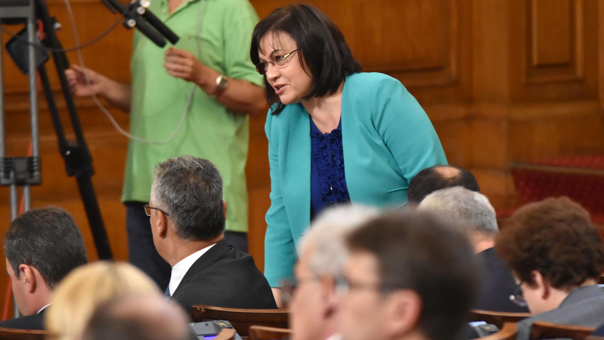 БСП води с минимална разлика пред ГЕРБ преди европейските избори показва