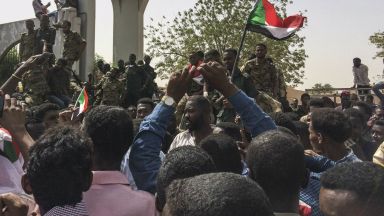Суданското правителство и основна бунтовническа групировка подписаха споразумение което създава