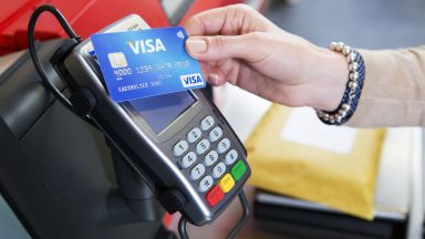 Покупки с безконтактни карти Visa до 50 лв. без ПИН код